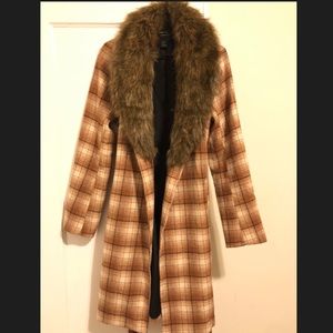 Super Cute Tan & Cream FOREVER 21 pea coat